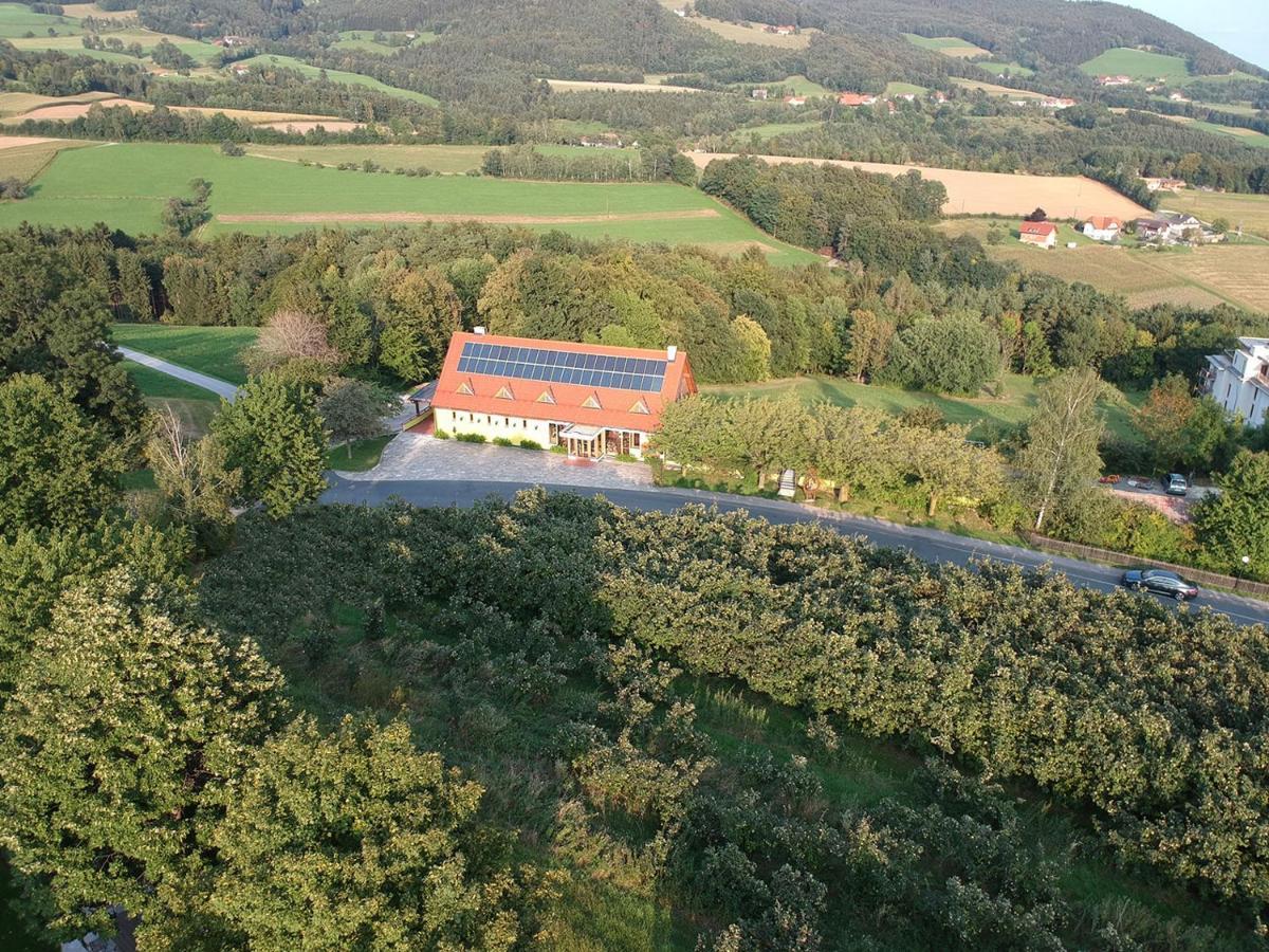 Retter Bio-Natur-Resort Pöllauberg Exterior foto